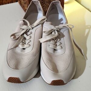 Banana Republic Recycled Knit Sneakers 9.5M